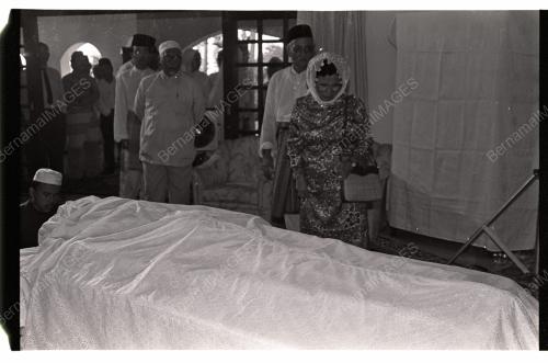 ALLAHYARHAM TUN HUSSEIN ONN