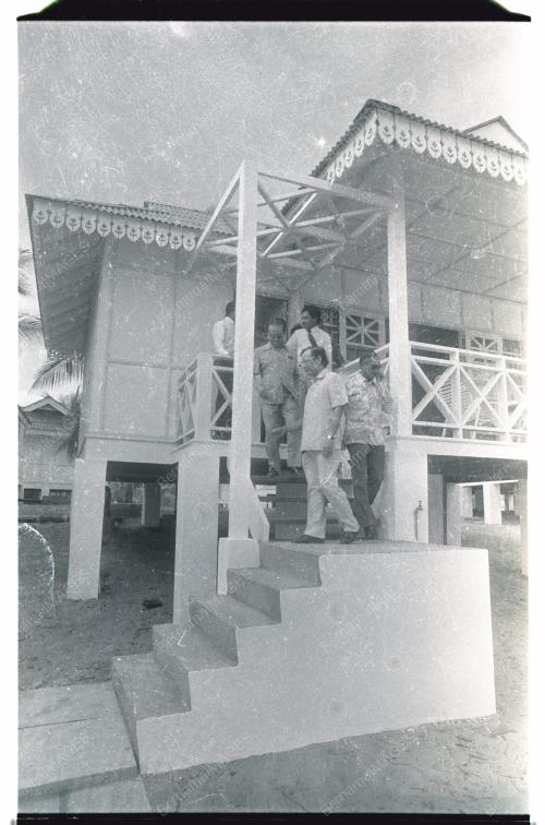 Datuk Rastom Rasmi gotong-royong