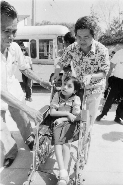 NEO YEE PAN BERSAMA KANAK-KANAK