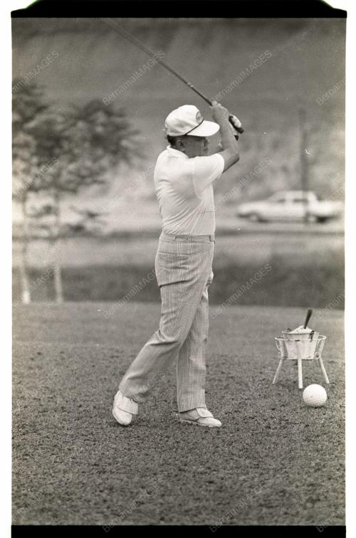 GHAFAR BABA HADIRI PERTANDINGAN GOLF