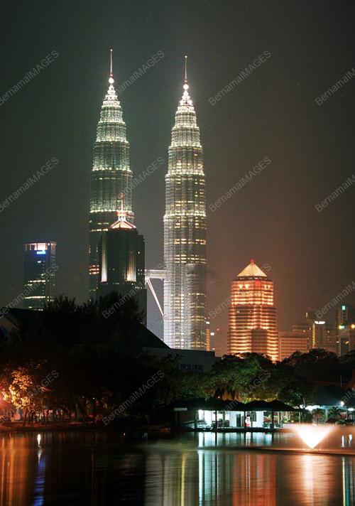 PETRONAS TWIN TOWERS