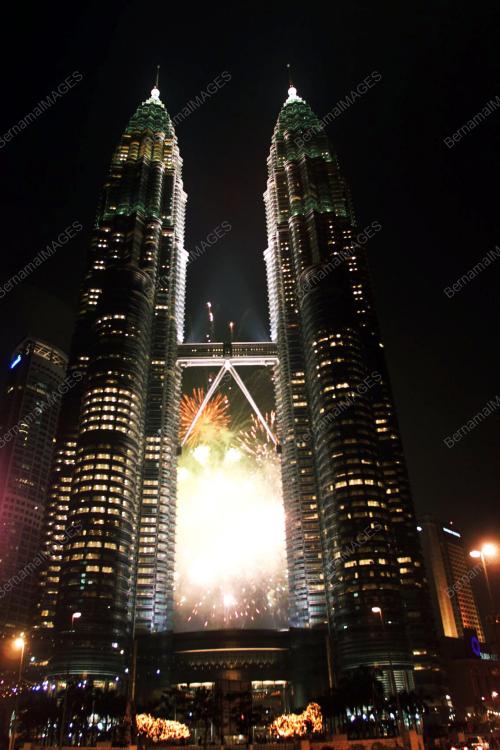 PETRONAS TWIN TOWERS