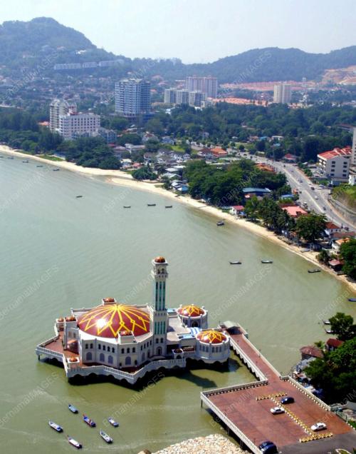 MASJID TERAPUNG