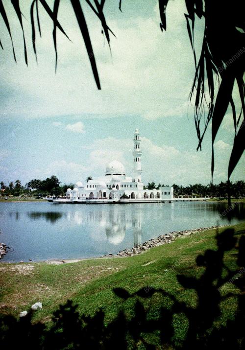 TENGKU TENGAH ZAHARAH MOSQUE