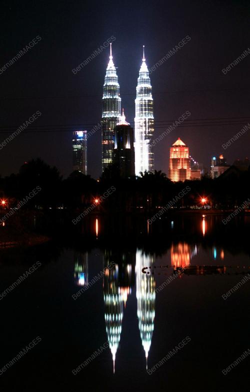 PETRONAS TWIN TOWERS