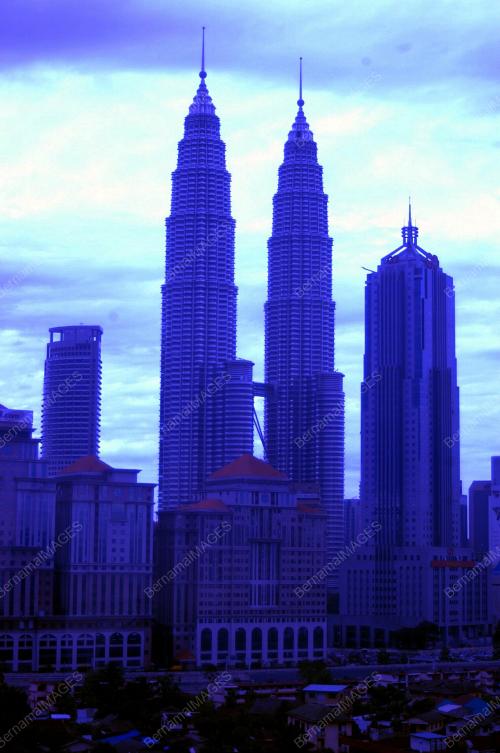 PETRONAS TWIN TOWERS