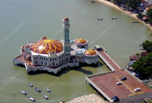 MASJID TERAPUNG