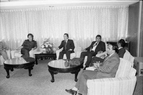 INDONESIAN MINISTER CALLS ON NEO YEE PAN