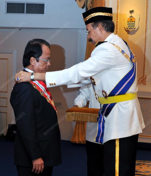 TUN JUHAR MAHIRUDDIN