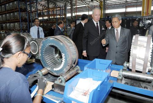 DATUK SERI MUSTAFA MOHAMED