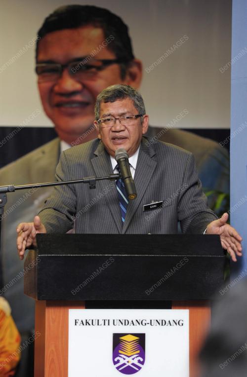 TAN SRI ABDUL GANI PATAIL