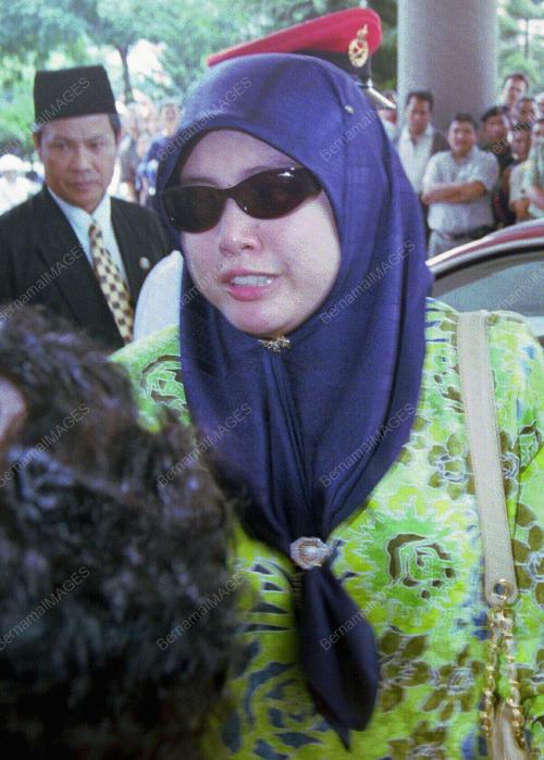 211101_AGONG_MANGKATA018A_05022016