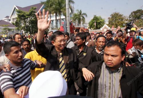 MOHAMAD NIZAR JAMALUDDIN