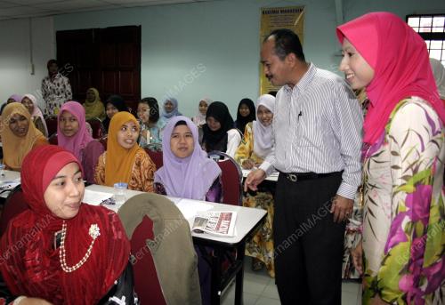 ZULFIKRI YAACOB