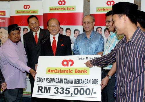 TAN SRI AZMAN HASHIM