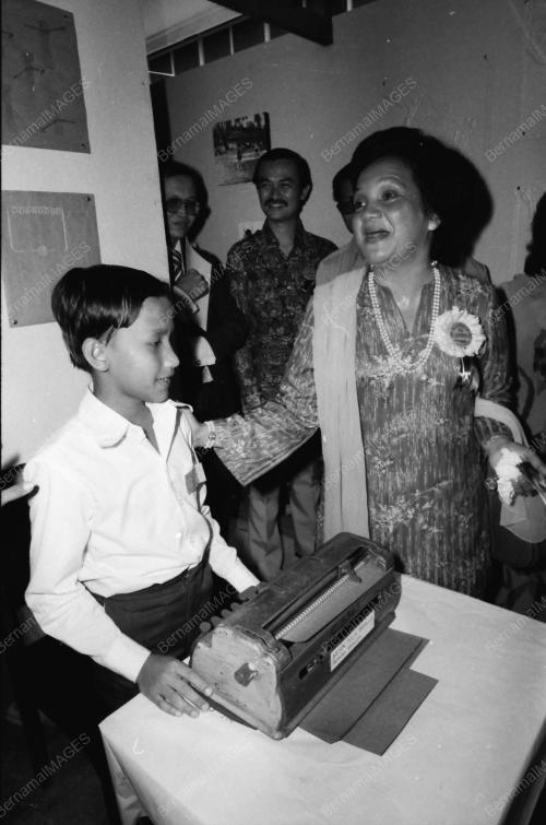 RASMI KELUARGAKU SAYANG DI MUZIUM