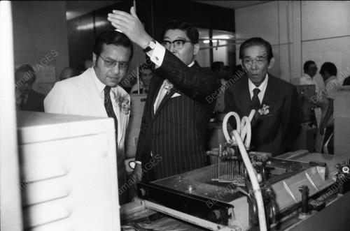 MAHATHIR OFFICIATES NDK SDN BHD