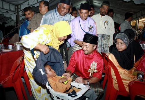 MUKHRIZ TUN MAHATHIR