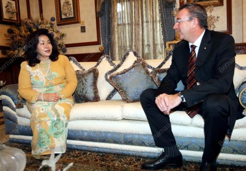 ROSMAH MANSOR