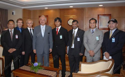 MOHD NAJIB TUN ABDUL RAZAK
