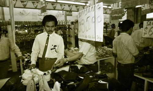 KL01_02O490_KEDAI