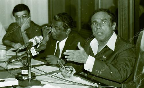 KL02_03O490_MIC