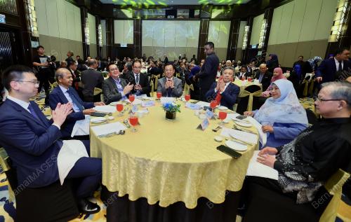 DATUK SERI WONG CHUN WAI