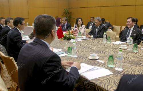 AEM03_23082015_BILATERAL