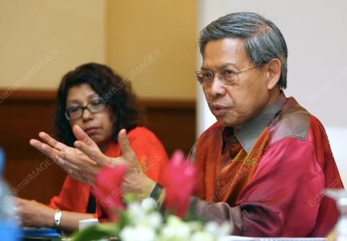 MUSTAPA MOHAMED