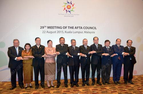 AEM15_22082015_ASEAN_MEETING