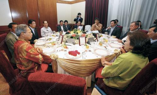 MUSTAPA MOHAMED