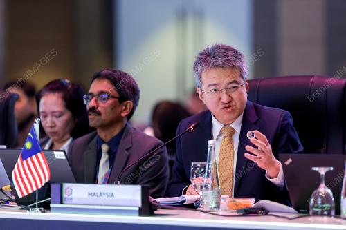 14TH AEM-CANADA CONSULTATION