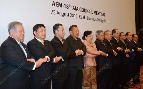 AEM27_22082015_ASEAN_MEETING