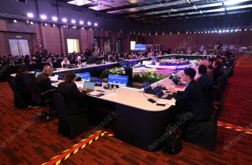 57th ASEAN ECONOMIC MINISTERSÃ• MEETING