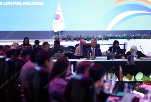 57th ASEAN ECONOMIC MINISTERSÃ• MEETING