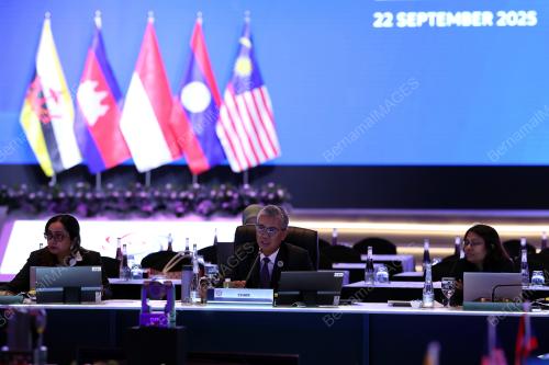 57th ASEAN ECONOMIC MINISTERSÃ• MEETING