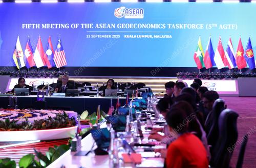 57th ASEAN ECONOMIC MINISTERSÃ• MEETING