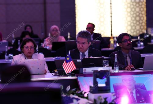 57th ASEAN ECONOMIC MINISTERSÃ• MEETING