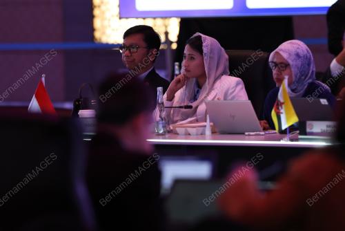 57th ASEAN ECONOMIC MINISTERSÃ• MEETING