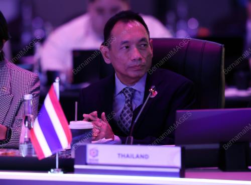 57th ASEAN ECONOMIC MINISTERSÃ• MEETING