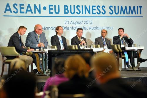 AEM52_23082015_AEU