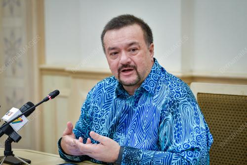 DATUK SERI AMIR HAMZAH AZIZAN