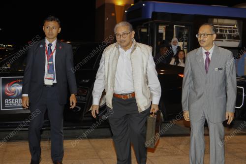 DATO ERYWAN PEHIN YUSOF