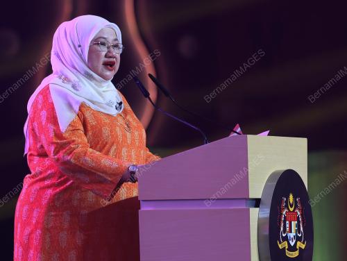 DATUK SERI WAN SURAYA WAN MOHD RADZI