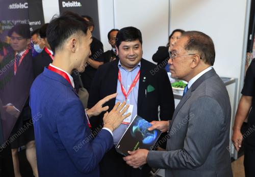 DATUK SERI ANWAR IBRAHIM