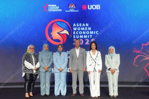 TENGKU DATUK SERI ZAFRUL AZIZ