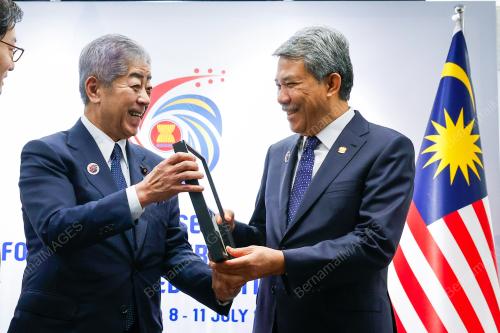 DATUK SERI MOHAMAD HASAN
