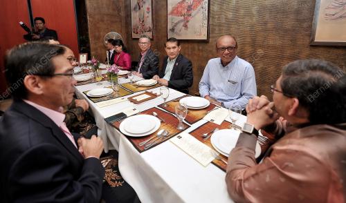 AMM23_01082015_DINNER