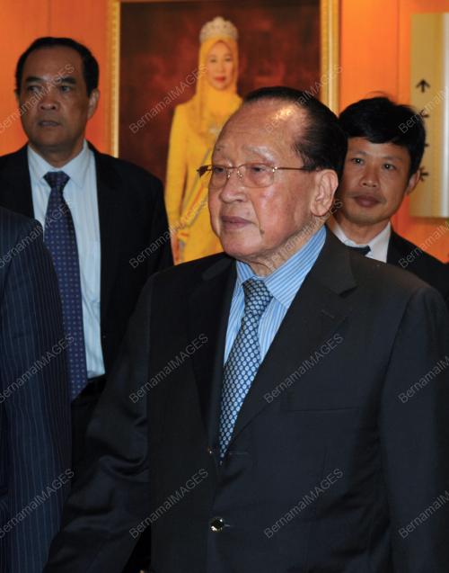 AMM49_02082015_CAMBODIA