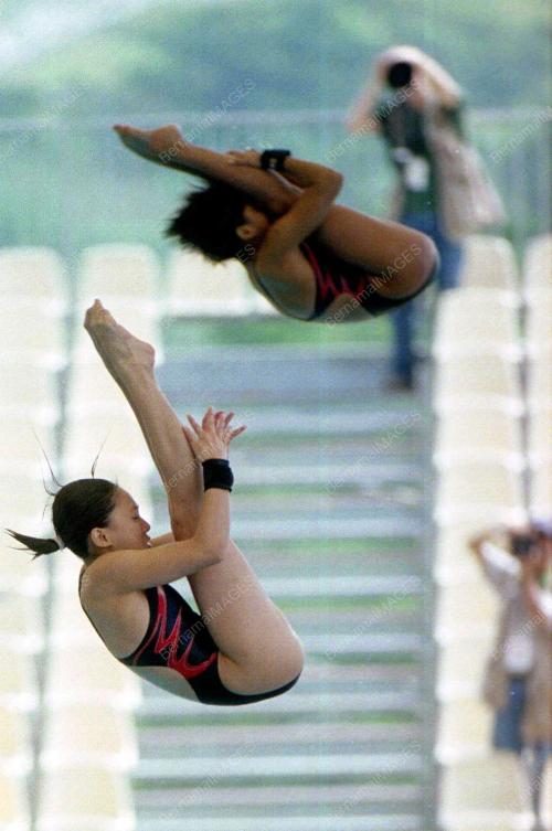 AQ02-17_09_2001M_SIAN_WOMEN_02022016
